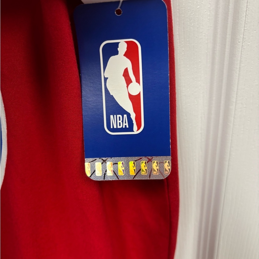 NBA Red Apparel with Logo - Picture 4 of 5